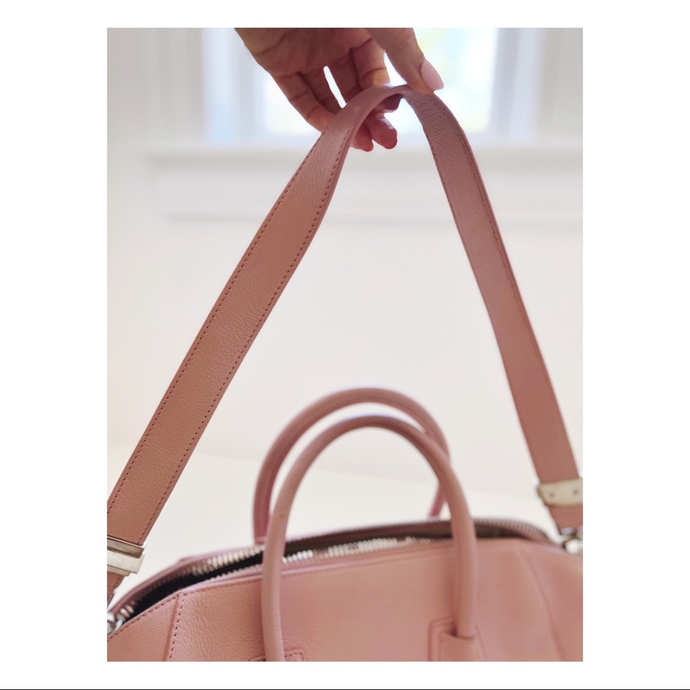 Givenchy medium Antigona bag in pink. - Picture 8 of 16